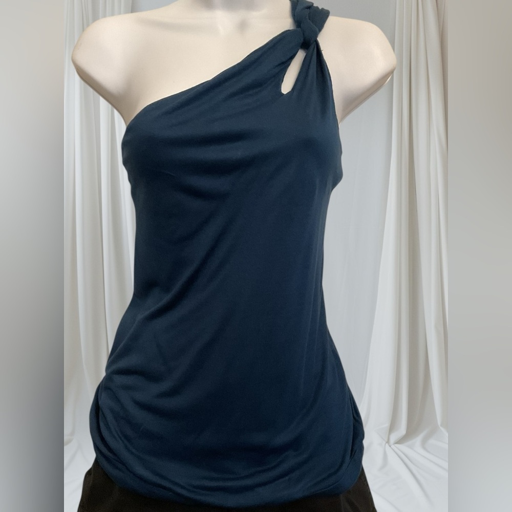 Matty M Chic One-Shoulder Teal Blue Sleeveless Top
Size Medium NWOT